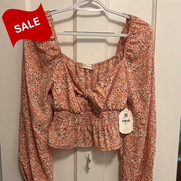 Altar'd State Tops - SALE!!!  Altar'd state Women's floral top SZ S